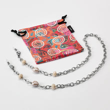 Load image into Gallery viewer, Eyewear Chain with Ceramic Hearts